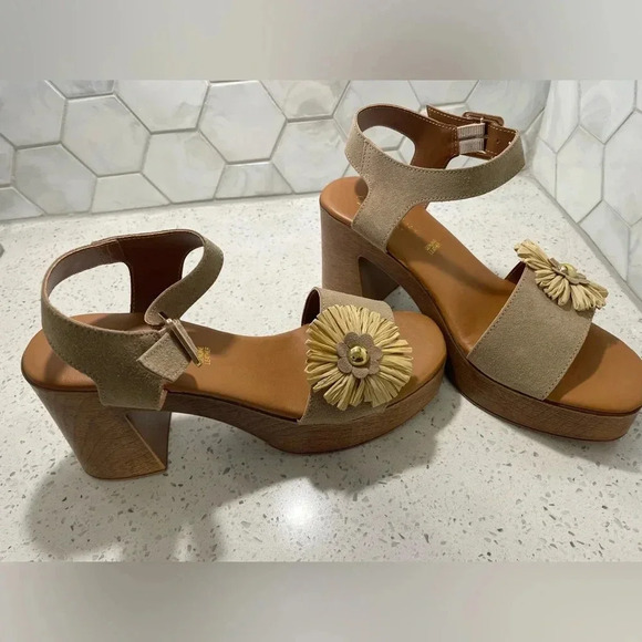 Avellini Suede & Leather Heel Sandals Size 9 Tan Flower NEW EUR 40 Block Heel - Picture 5 of 12
